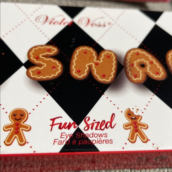 Violet Voss Fun Sized Gingerbread 10 Eye Shadow Palette NIB Free Beauty samples! - Picture 4 of 6
